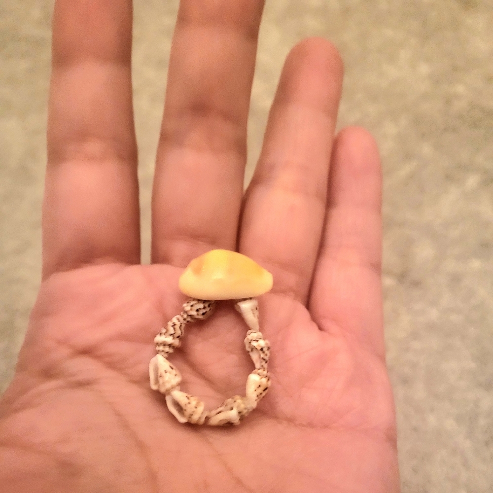 Hawaiian cowrie sea shell ring coastal mermaid jewelry sz 6.5 - 7.5